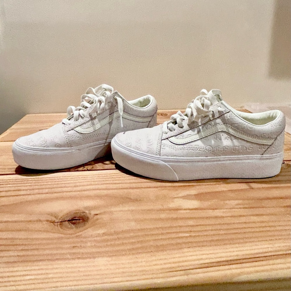 white platform canvas vans size 8.5